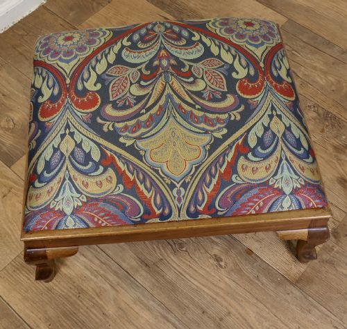 VICTORIAN ART NOUVEAU UPHOLSTERED FOOT STOOL - ADDITIONAL PHOTO 3