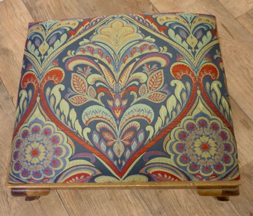 VICTORIAN ART NOUVEAU UPHOLSTERED FOOT STOOL - ADDITIONAL PHOTO 4