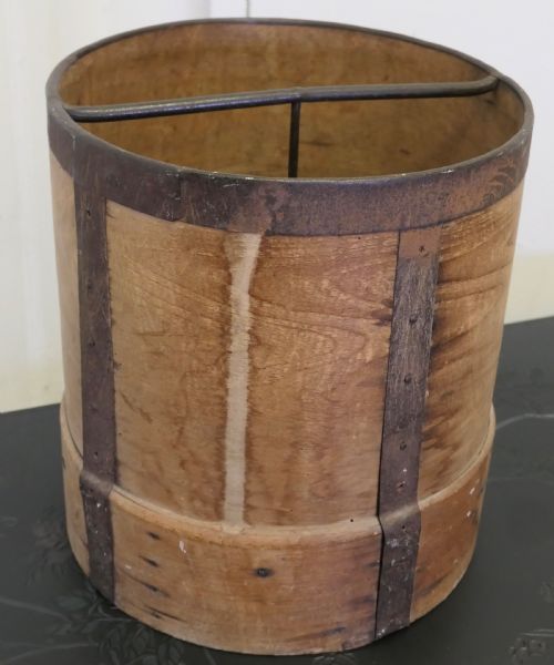 19TH CENTURY FRENCH 10 LITRE WOODEN FRUIT MEASURE - ADDITIONAL PHOTO 3