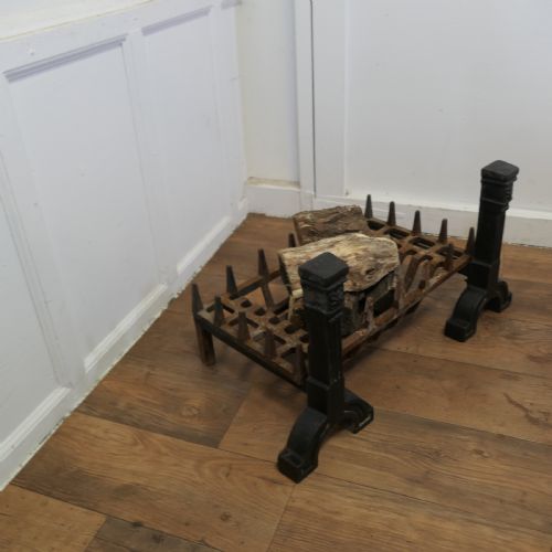 LARGE 19TH CENTURY INGLENOOK FIRE GRATE ON ANDIRONS - ADDITIONAL PHOTO 1