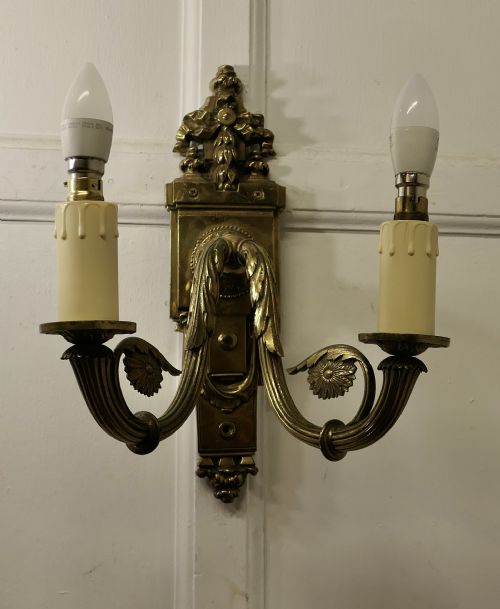 A PAIR OF NEO CLASSICAL LARGE BRASS TWIN WALL LIGHTS - ADDITIONAL PHOTO 6