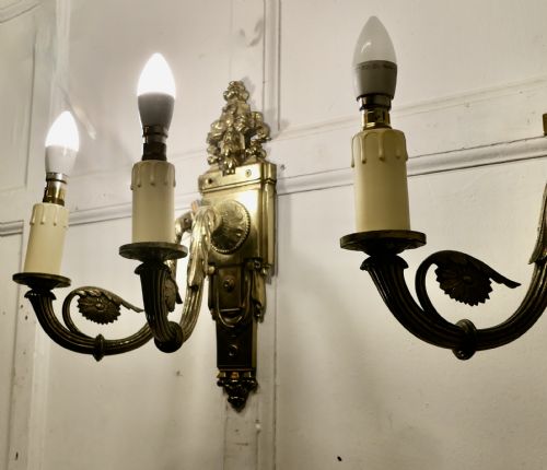 A PAIR OF NEO CLASSICAL LARGE BRASS TWIN WALL LIGHTS - ADDITIONAL PHOTO 10