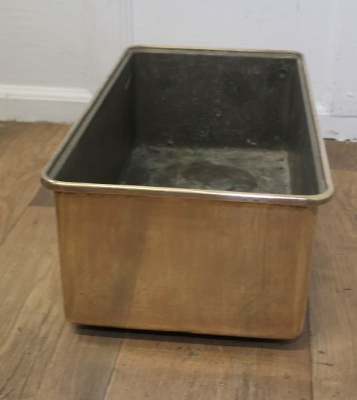 HEAVY QUALITY BRASS PLANTER - ADDITIONAL PHOTO 5