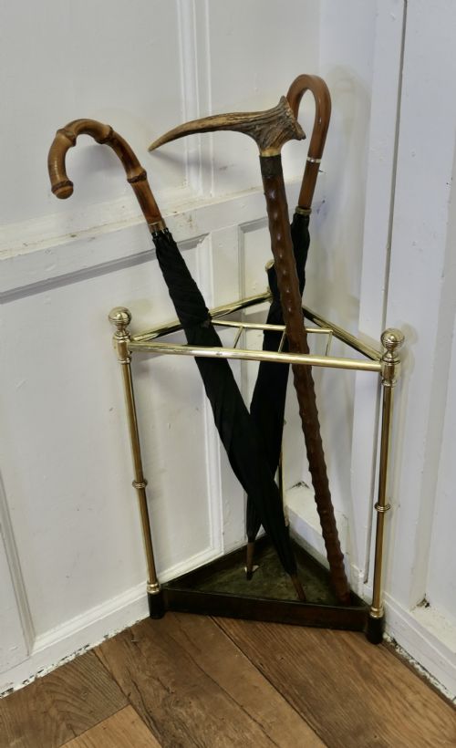VICTORIAN BRASS AND CAST IRON CORNER STICK OR UMBRELLA STAND - ADDITIONAL PHOTO 4