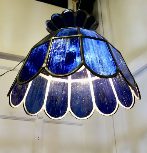 LARGE ARTS AND CRAFTS COBALT BLUE LEADED GLASS PENDANT LAMP - ADDITIONAL PHOTO 5