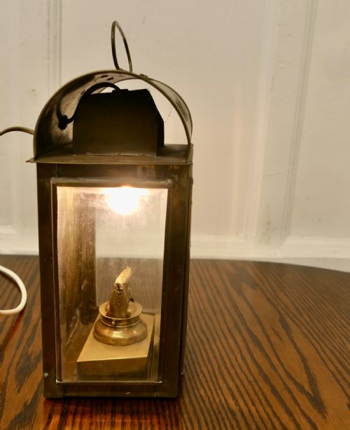 PAIR OF VICTORIAN BRASS CARRIAGE LAMPS LARGE WALL HANGING LANTERNS - ADDITIONAL PHOTO 2