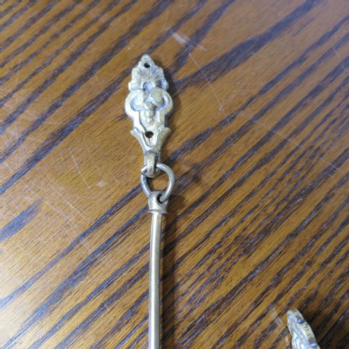 A PAIR OF LARGE 19TH CENTURY FRENCH BRASS CURTAIN TIE BACKS - ADDITIONAL PHOTO 1