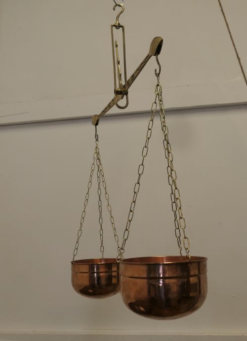 DECORATIVE VEGETABLE GARDEN SCALES IN COPPER AND BRASS - ADDITIONAL PHOTO 1
