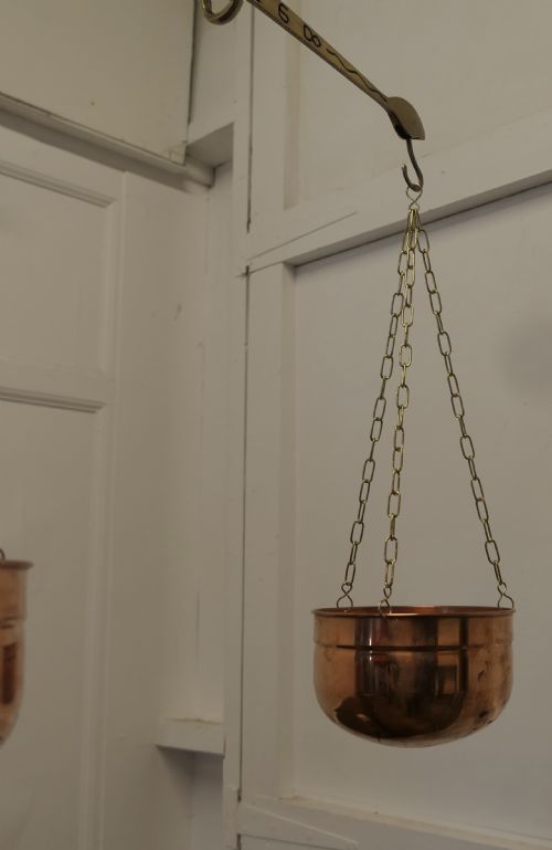 DECORATIVE VEGETABLE GARDEN SCALES IN COPPER AND BRASS - ADDITIONAL PHOTO 2