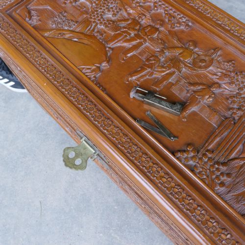 ORIENTAL CARVED CAMPHOR WOOD CHEST - ADDITIONAL PHOTO 5