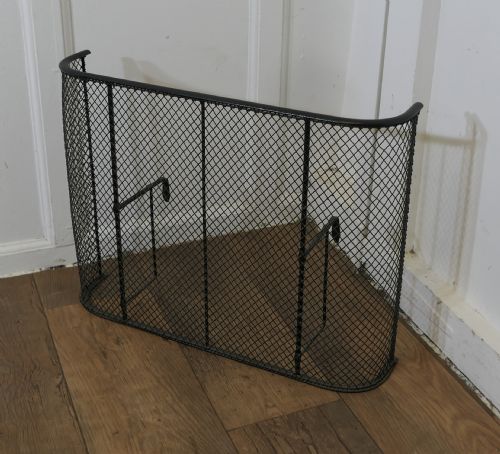 PETITE VICTORIAN NURSERY FIRE GUARD - ADDITIONAL PHOTO 1
