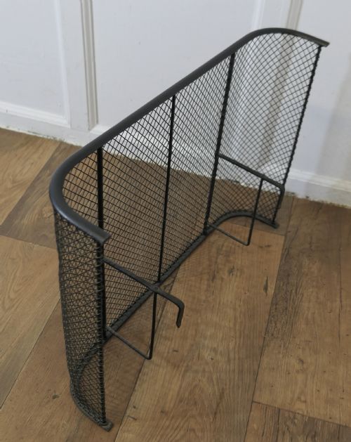 PETITE VICTORIAN NURSERY FIRE GUARD - ADDITIONAL PHOTO 3