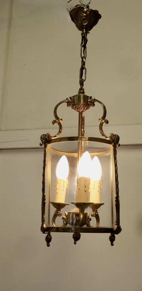 FRENCH ROCOCO BRASS AND GLASS LANTERN HALL LIGHT - ADDITIONAL PHOTO 1