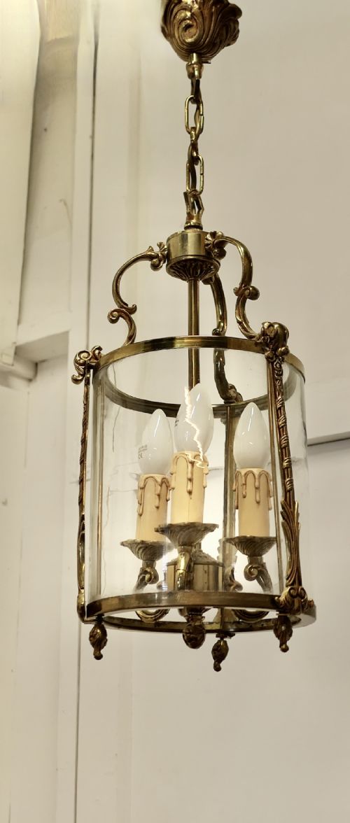 FRENCH ROCOCO BRASS AND GLASS LANTERN HALL LIGHT - ADDITIONAL PHOTO 4