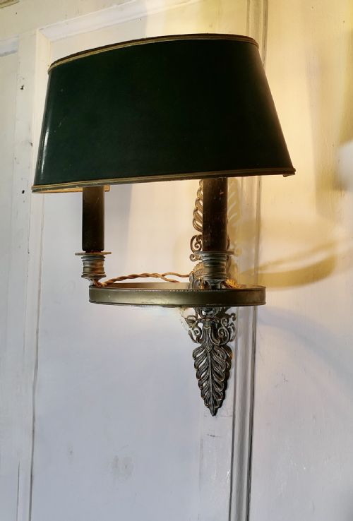 FRENCH GREEN TOLEWARE AND BRASS TWIN BOUILLOTTE WALL LIGHT - ADDITIONAL PHOTO 4