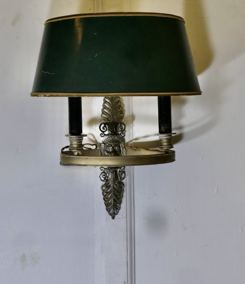 FRENCH GREEN TOLEWARE AND BRASS TWIN BOUILLOTTE WALL LIGHT - ADDITIONAL PHOTO 6