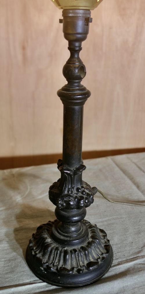 VICTORIAN BRONZE LAMP WITH DIAMOND CUT CRYSTAL SHADE - ADDITIONAL PHOTO 1
