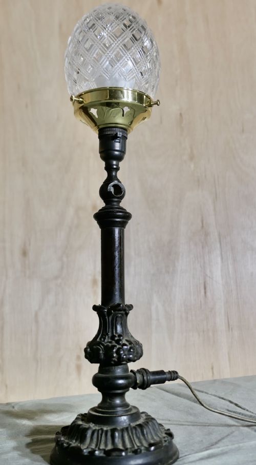 VICTORIAN BRONZE LAMP WITH DIAMOND CUT CRYSTAL SHADE - ADDITIONAL PHOTO 6