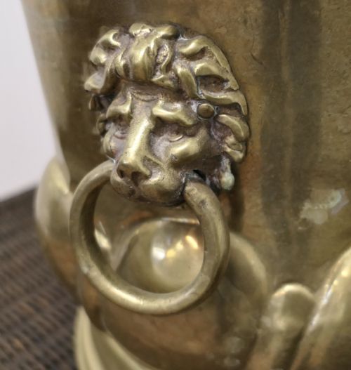 LARGE ARTS AND CRAFTS BRASS JARDINIERE WITH LIONS MASK HANDLES - ADDITIONAL PHOTO 5
