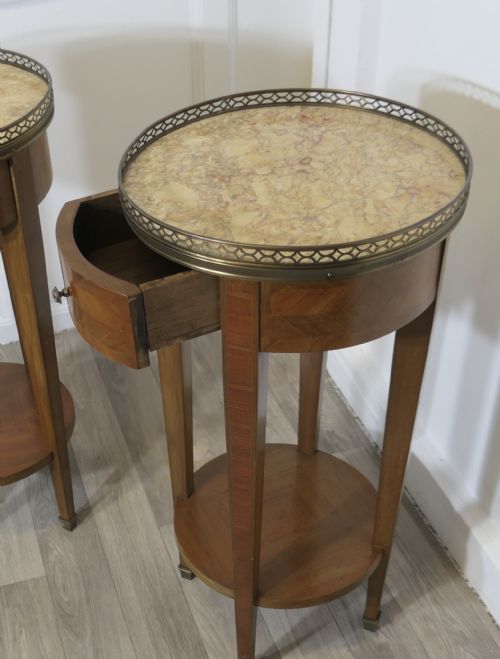 A PAIR OF FRENCH CIRCULAR SIDE TABLES WITH DRAWERS - ADDITIONAL PHOTO 4
