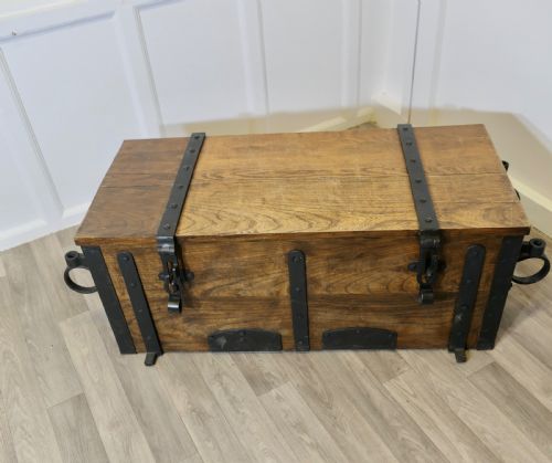 FRENCH ELM CANNONBALL BOX WITH IRON HASPS AND CARRYING HOOPS - ADDITIONAL PHOTO 1