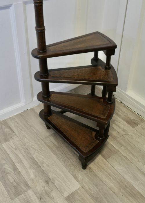 SPIRAL LIBRARY STEPS WITH TURNED SUPPORTS - ADDITIONAL PHOTO 2