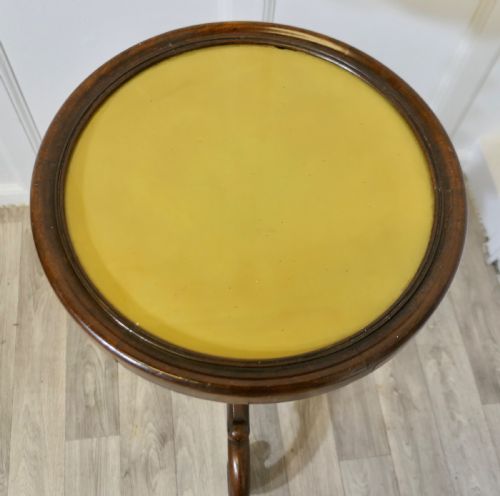 VICTORIAN WINE TABLE OR OCCASIONAL TABLE - ADDITIONAL PHOTO 3