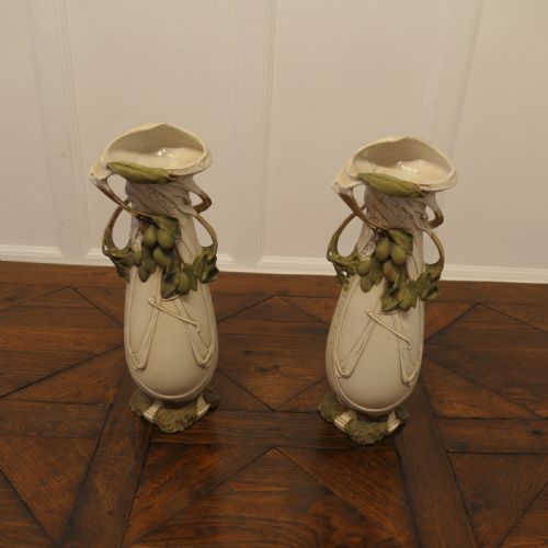 A PAIR OF LARGE ROYAL DUX BOHEMIA ART NOUVEAU 19TH CENTURY PORCELAIN VASES - ADDITIONAL PHOTO 1