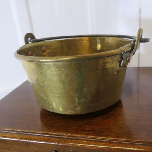 SMALL 19TH CENTURY RIVETED SWING HANDLED BRASS PAN - ADDITIONAL PHOTO 3