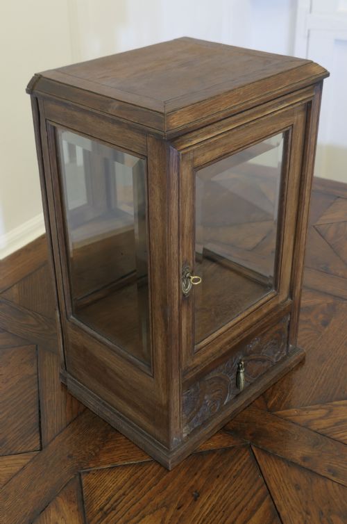 OAK COUNTER TOP DISPLAY CABINET WITH DRAWER - ADDITIONAL PHOTO 3