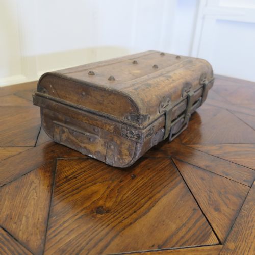 OLD METAL BEST STEEL TRAVEL CABIN TRUNK HAND LUGGAGE BY T WILKES SONS - ADDITIONAL PHOTO 1
