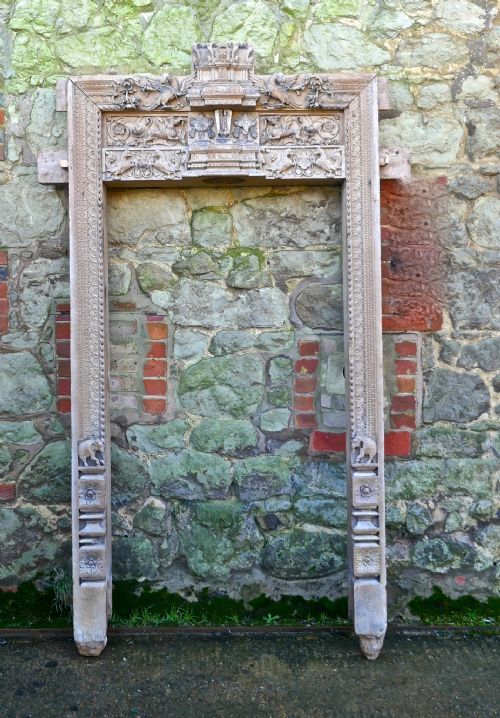 ANCIENT CARVED TEAK ARCHWAY HINDU BUDDHIST TEMPLE DOORWAY - ADDITIONAL PHOTO 1