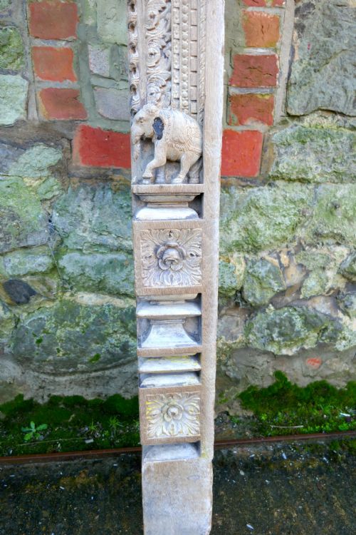 ANCIENT CARVED TEAK ARCHWAY HINDU BUDDHIST TEMPLE DOORWAY - ADDITIONAL PHOTO 5