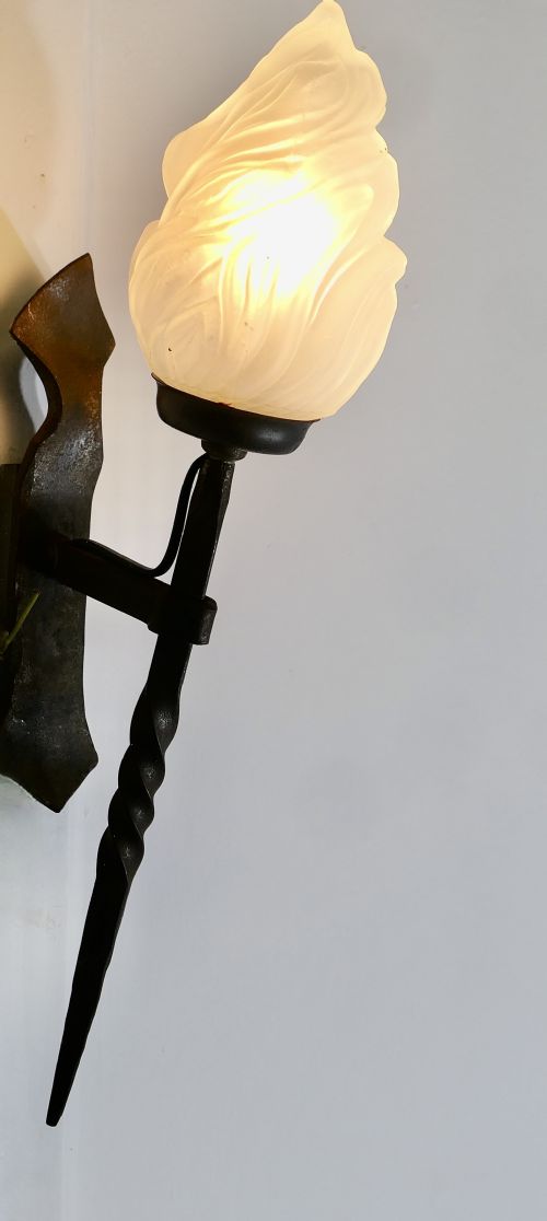 A SUPERB FRENCH GOTHIC IRON ENTRANCE WALL LIGHT - ADDITIONAL PHOTO 2