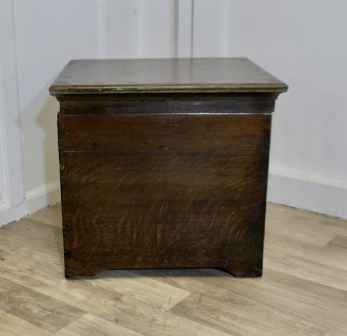 OLD STURDY OAK CHEST LOG BOX - ADDITIONAL PHOTO 3