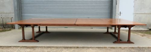 30 SEATER OAK BANQUETING TABLE ARTS CRAFTS BOARDROOM TABLE