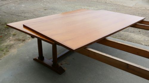 30 SEATER OAK BANQUETING TABLE ARTS CRAFTS BOARDROOM TABLE - ADDITIONAL PHOTO 6