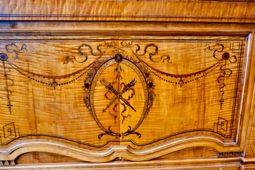A LARGE FRENCH SATIN WALNUT PLANTER JARDINIRE - ADDITIONAL PHOTO 1
