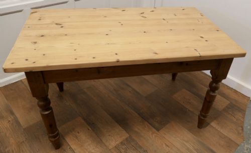 PINE FARMHOUSE KITCHEN TABLE - ADDITIONAL PHOTO 8