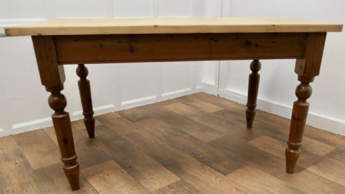 PINE FARMHOUSE KITCHEN TABLE - ADDITIONAL PHOTO 9