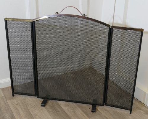 FOLDING COPPER AND FINE MESH SPARK FIRE GUARD - ADDITIONAL PHOTO 3