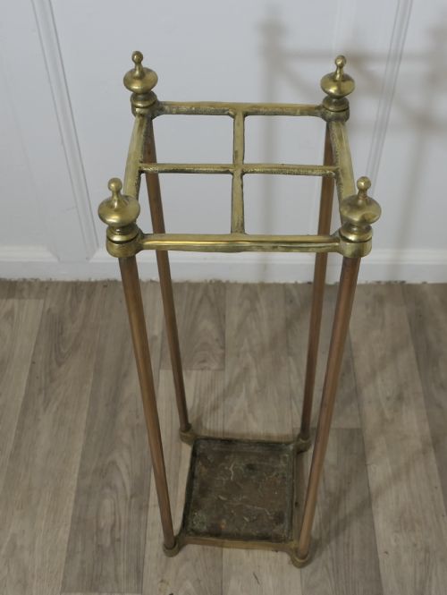 A VICTORIAN BRASS WALKING STICK STAND OR UMBRELLA STAND - ADDITIONAL PHOTO 4