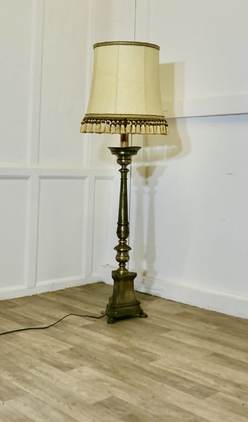 VERY LARGE BRASS TABLE LAMP OR A HALF HEIGHT FLOOR LAMP - ADDITIONAL PHOTO 3