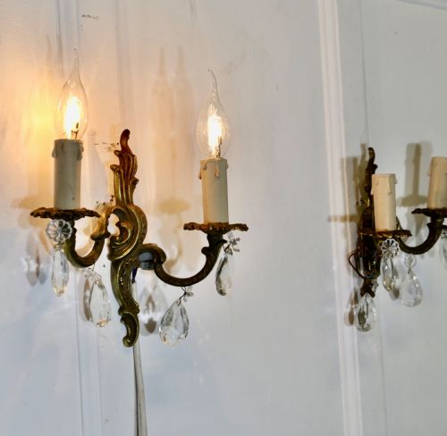 A PAIR OF FRENCH BRASS TWIN WALL LIGHTS - ADDITIONAL PHOTO 2