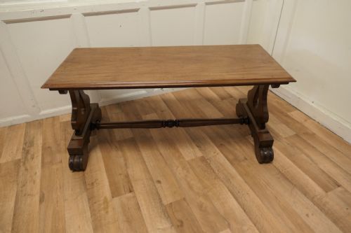 FINE QUALITY WALNUT COFFEE TABLE - ADDITIONAL PHOTO 4