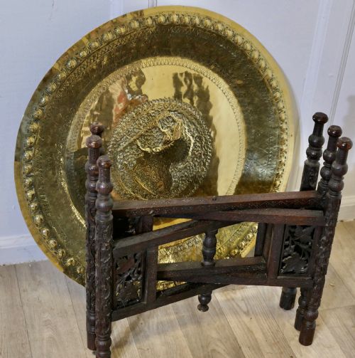 COLLAPSABLE INDIAN BRASS TRAY TOP TABLE - ADDITIONAL PHOTO 3