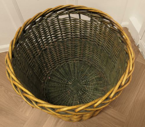 VERY LARGE ROUND WOVEN WILLOW LOG BASKET - ADDITIONAL PHOTO 3