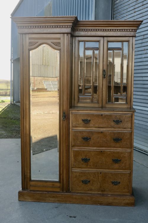 A CHARMING SINGLE WARDROBE COMPACTUM IN ASH AND BUR WALNUT - ADDITIONAL PHOTO 3