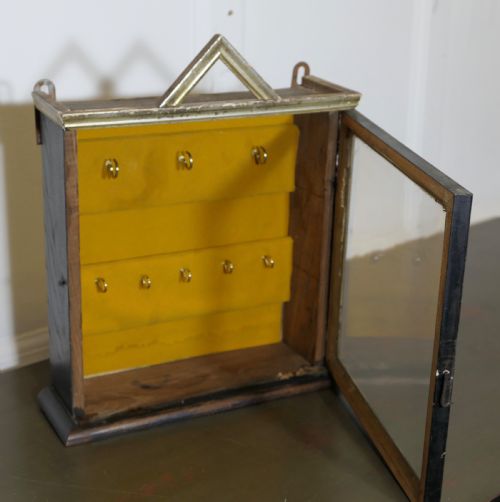 NIGHT PORTERS LINED KEY CUPBOARD - ADDITIONAL PHOTO 4