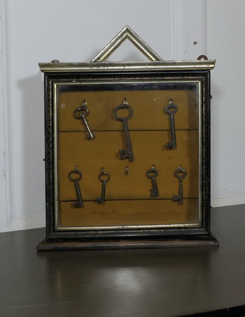 NIGHT PORTERS LINED KEY CUPBOARD - ADDITIONAL PHOTO 5